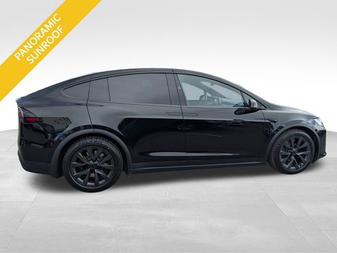 Used 2024 Tesla Model X image 4