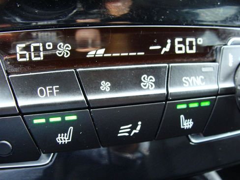 Used 2023 BMW X3 xDrive30i w/ Premium Package AWD/4WD image 11