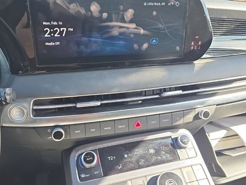 Used 2024 Hyundai Palisade Calligraphy image 11