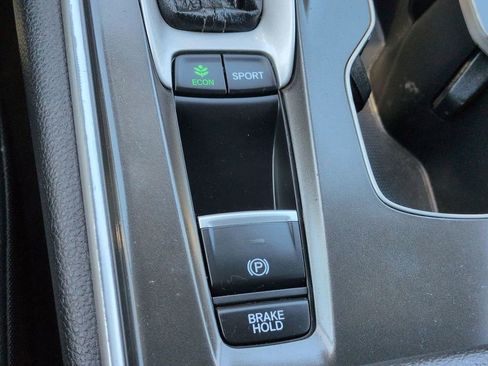 Used 2019 Honda Accord Sport image 21