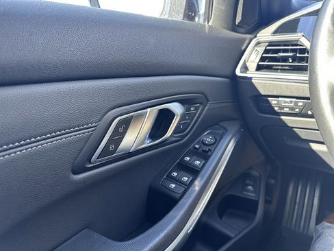 Used 2021 BMW 330i xDrive Sedan w/ Premium Package image 16