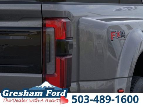 New 2026 Ford F450 Platinum w/ FX4 Off-Road Package AWD/4WD image 24