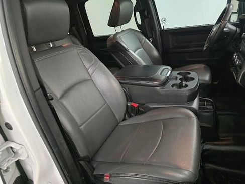 Used 2024 RAM 2500 Tradesman w/ Chrome Appearance Group AWD/4WD image 16