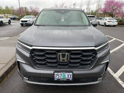 Used 2025 Honda Pilot EX-L image 2