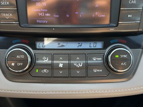Used 2013 Toyota RAV4 XLE AWD/4WD image 38