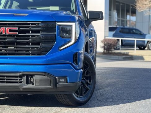 Used 2023 GMC Sierra 1500 Elevation w/ LPO, Elevation Black Package image 4