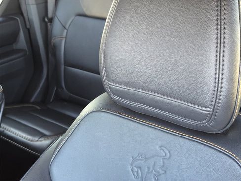 Used 2024 Ford Bronco Badlands image 10