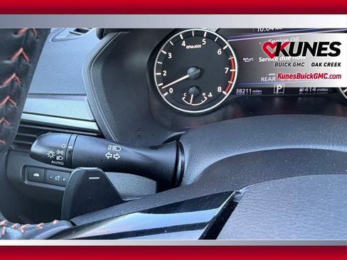 Used 2025 Nissan Altima 2.5 SR FWD image 13