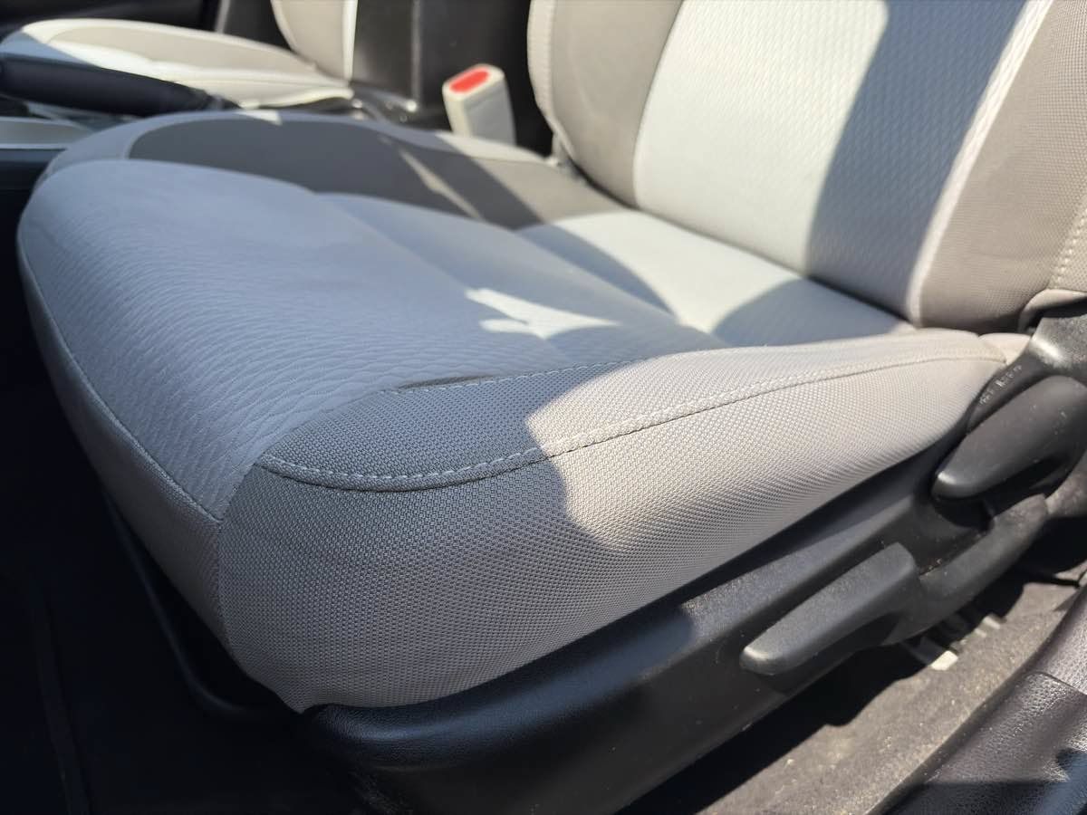 Used 2018 Toyota Corolla LE FWD image 9