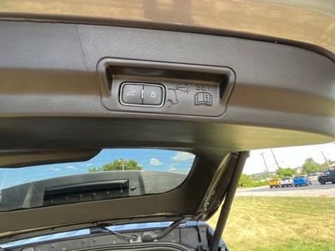 Used 2025 Ford Explorer ST-Line w/ ST-Line Street Pack AWD/4WD image 25
