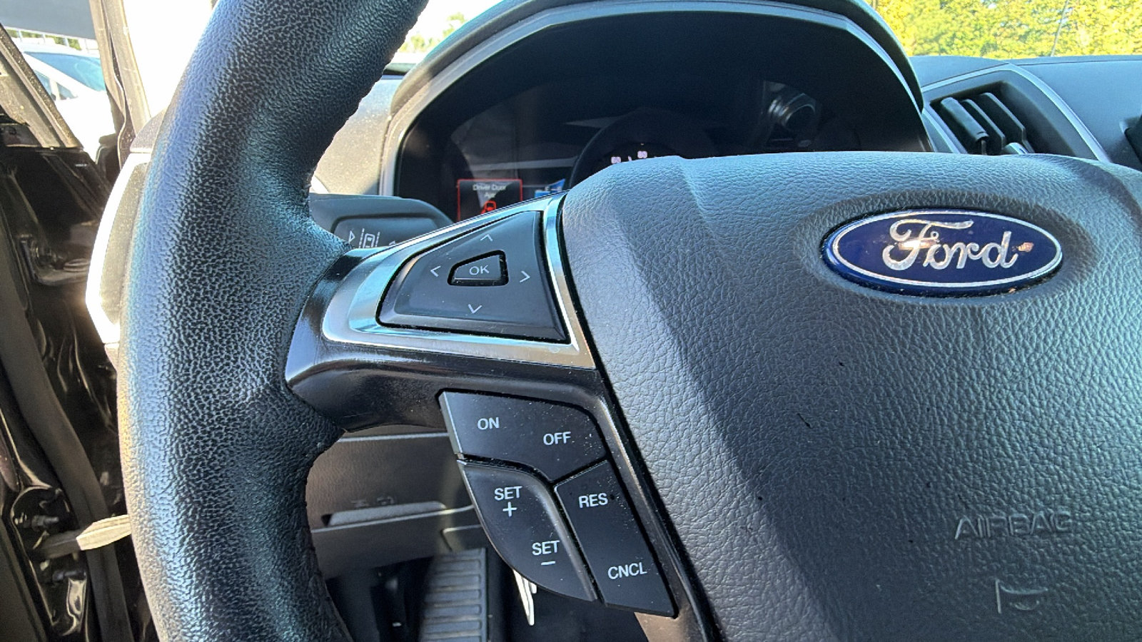 Used 2024 Ford Edge SEL AWD/4WD image 26