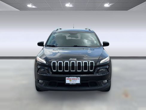 Used 2018 Jeep Cherokee Latitude Plus FWD image 6