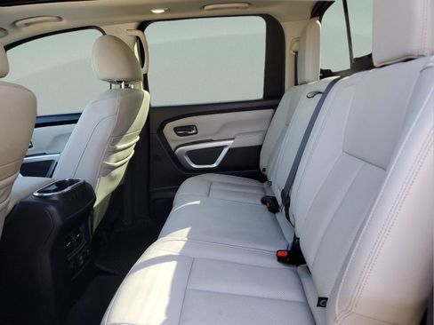 Used 2020 Nissan Titan SL w/ Moonroof Package image 7