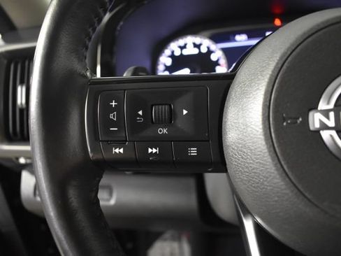 Used 2022 Nissan Pathfinder SL w/ SL Black Package AWD/4WD image 16