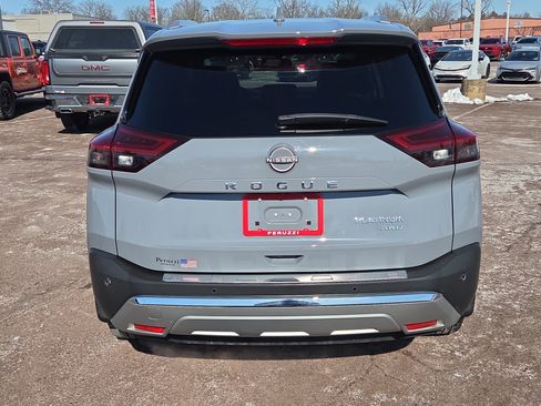 Used 2022 Nissan Rogue Platinum w/ Head-Up Display Package image 4