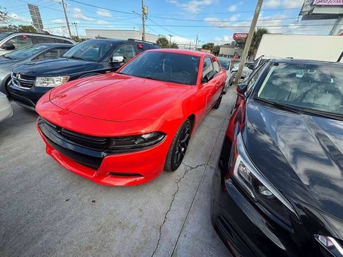 Used 2022 Dodge Charger SXT w/ Blacktop Package RWD image 2