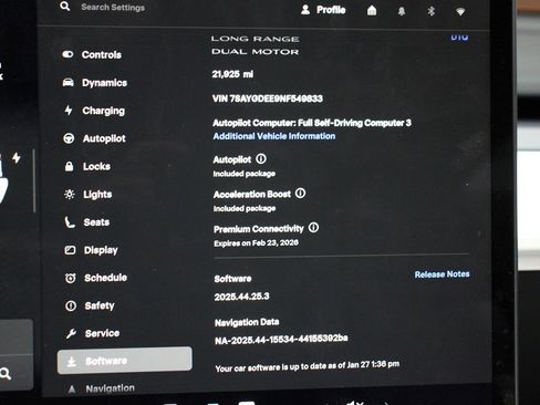 Used 2022 Tesla Model Y Long Range image 41