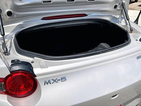 Used 2022 MAZDA MX-5 Miata Sport image 33