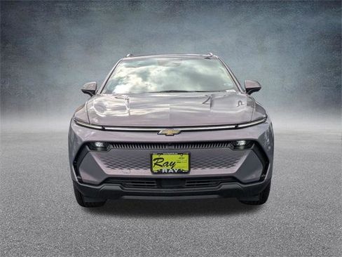 New 2026 Chevrolet Equinox EV LT image 9