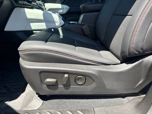 Used 2024 GMC Canyon AT4X AWD/4WD image 18