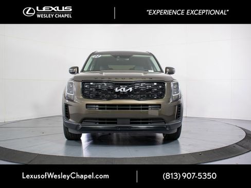 Used 2022 Kia Telluride EX w/ EX Premium Package AWD/4WD image 13