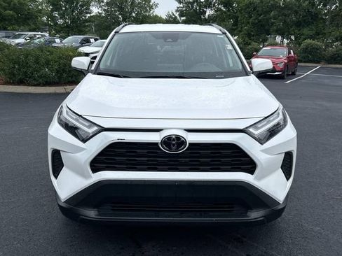 Used 2025 Toyota RAV4 XLE FWD image 9