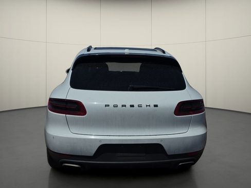 Used 2018 Porsche Macan AWD/4WD image 7