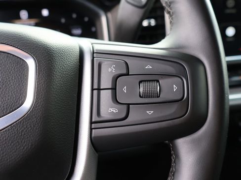 Used 2025 GMC Sierra 1500 SLT image 27