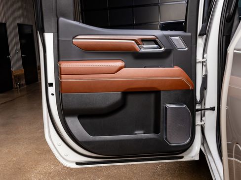 Used 2024 GMC Sierra 1500 Denali Ultimate image 33