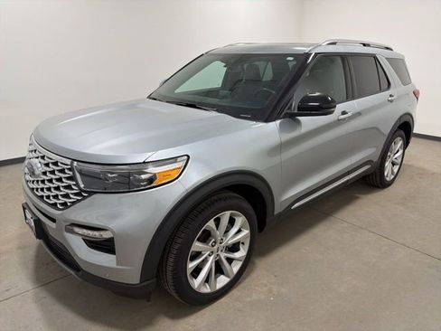 Used 2023 Ford Explorer Platinum w/ Technology Package image 7