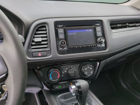 Certified 2022 Honda HR-V LX image 13