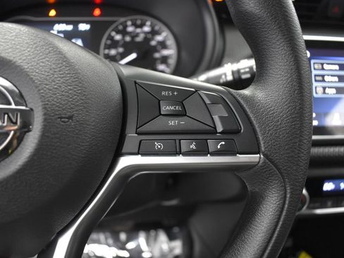 Used 2020 Nissan Kicks SV FWD image 27