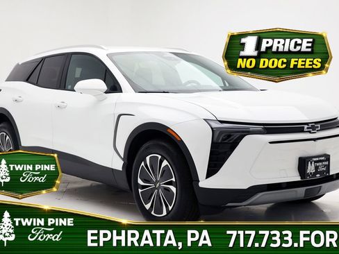 Used 2025 Chevrolet Blazer EV LT AWD/4WD image 1