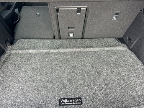 New 2026 Volkswagen GTI SE image 15