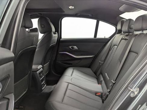 Used 2019 BMW 330i xDrive Sedan w/ Premium Package image 17