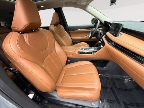 Certified 2025 INFINITI QX60 Sensory w/ Vision Package AWD/4WD image 27