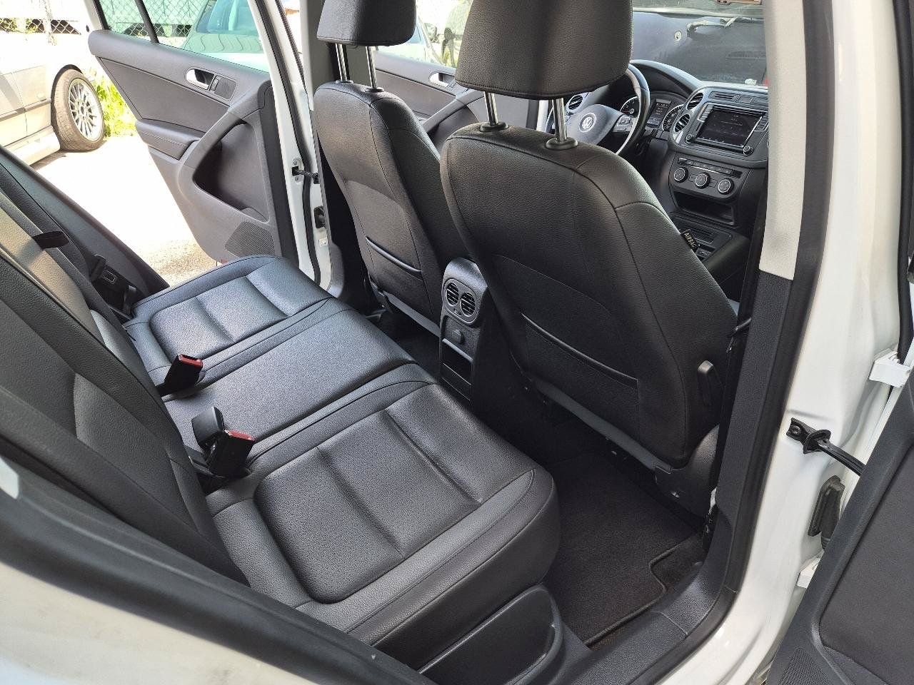 Used 2017 Volkswagen Tiguan Wolfsburg Edition AWD/4WD image 19