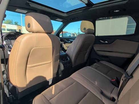 Used 2019 Chevrolet Blazer Premier w/ Sun and Wheels Package AWD/4WD image 34