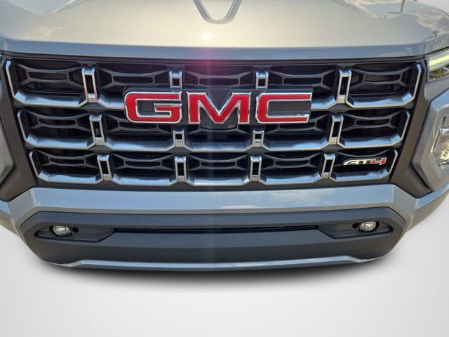 Used 2025 GMC Canyon AT4 w/ Nightfall Edition AWD/4WD image 42