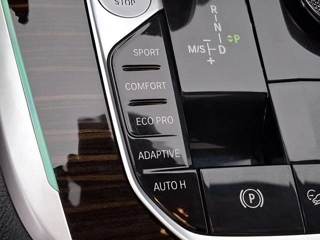 Used 2019 BMW X7 xDrive40i w/ Premium Package AWD/4WD image 32