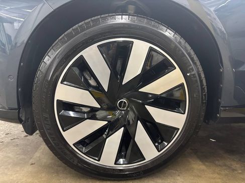 Certified 2025 Volvo EX90 Ultra AWD/4WD image 34