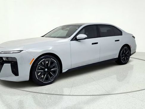 Used 2026 BMW 740i xDrive AWD/4WD image 4