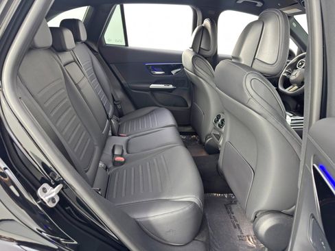 Used 2024 Mercedes-Benz GLC 300 w/ AMG Line image 40