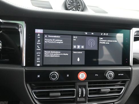 New 2026 Porsche Macan image 23