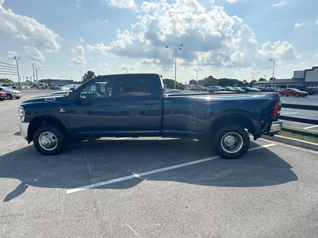 Used 2024 RAM 3500 Tradesman w/ Towing Technology Group AWD/4WD image 3