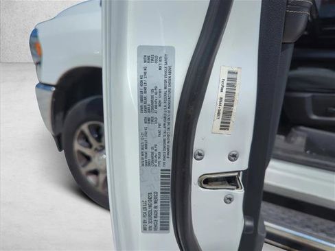 Used 2022 RAM 2500 Lone Star image 30