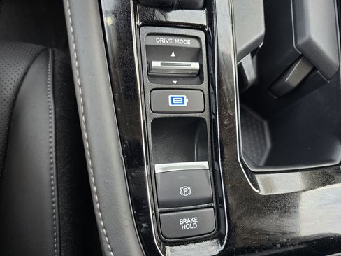 Certified 2024 Honda Accord Touring image 21