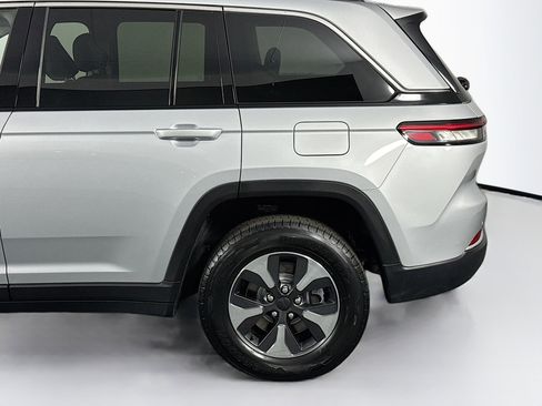 Used 2022 Jeep Grand Cherokee Limited 4xe image 45