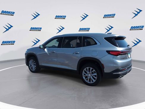 Used 2025 Buick Enclave Preferred image 6