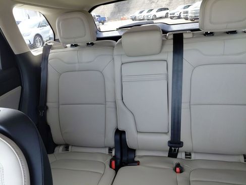 New 2026 Lincoln Corsair Reserve image 15